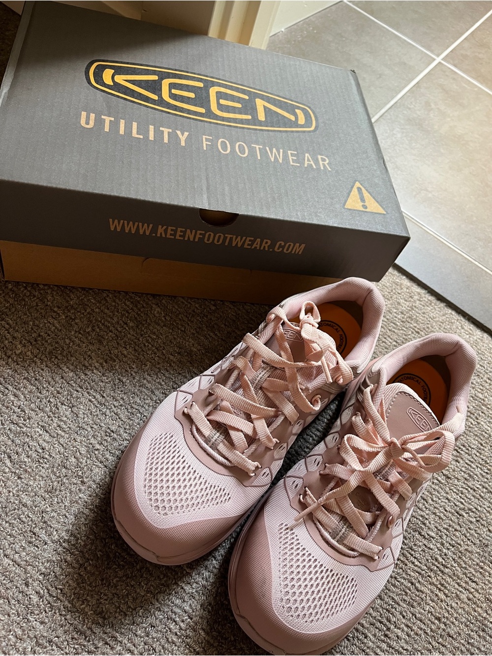Keen Utility Footwear Vista Energy Women’s Size 9.5 Carbon Toe Fiber Fawn Pink